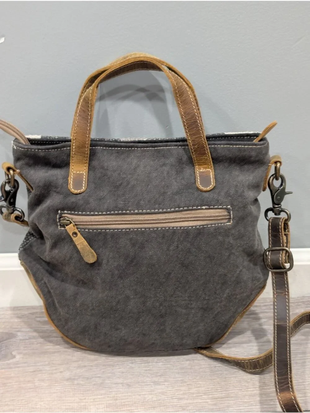 Myra Spontaneous Delight Pattern Canvas Leather Crossbody Purse Aztec Gray Bag